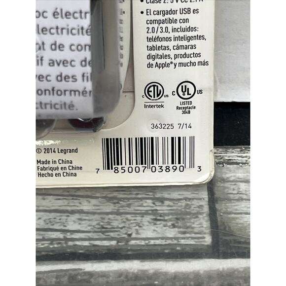 LeGrand 2 USB 2.1A Chargers + 1 Outlet, Black, 125V. {106}. - Picture 8 of 9